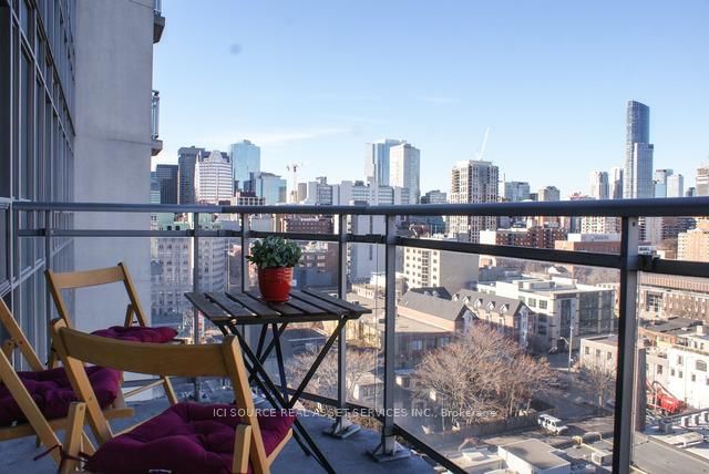 home for lease on 1408-255 Richmond Street E