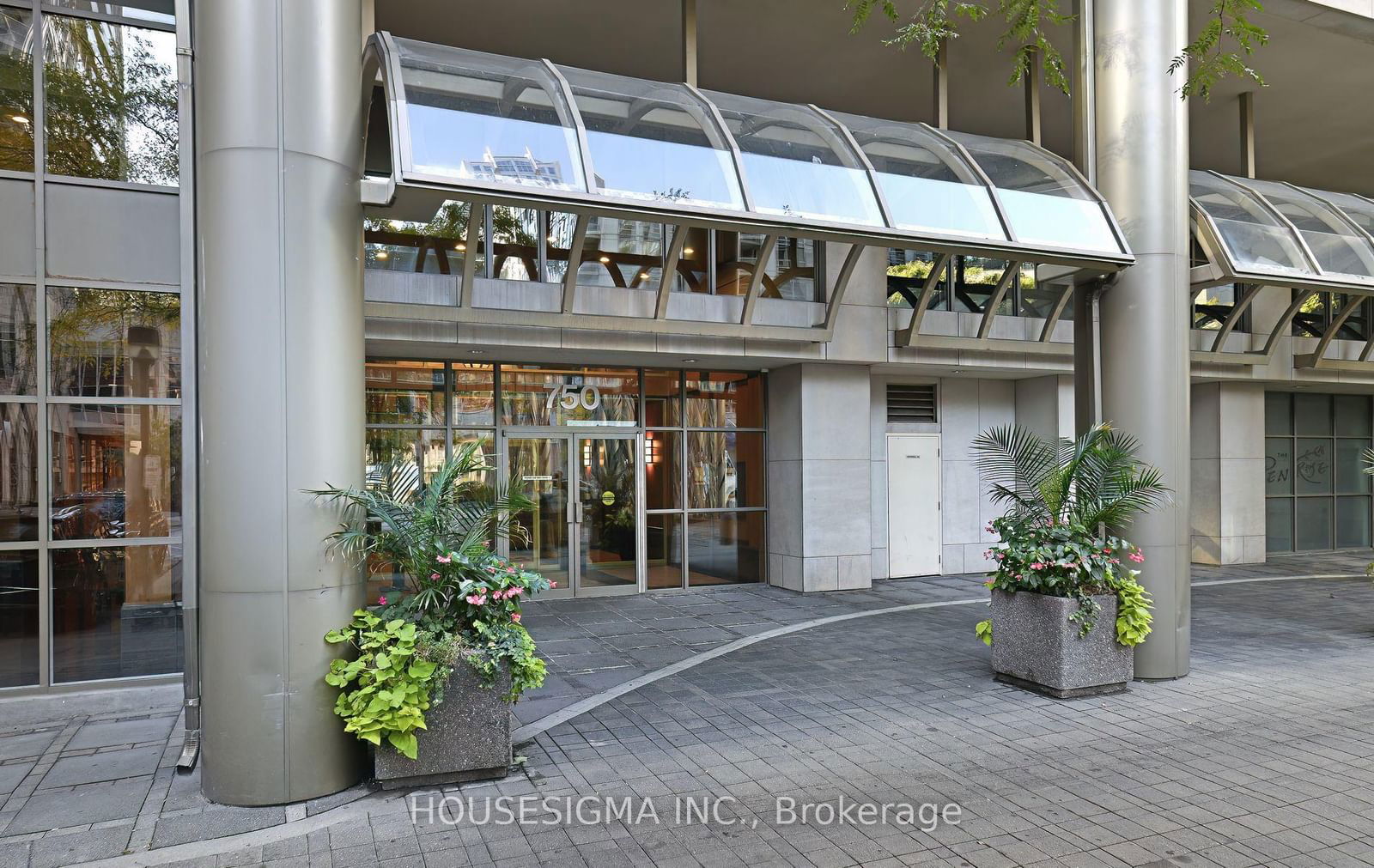 Condo leased at 701-750 Bay Street, Toronto, Bay Street Corridor, M5G 1N6 - MLS: C11954590