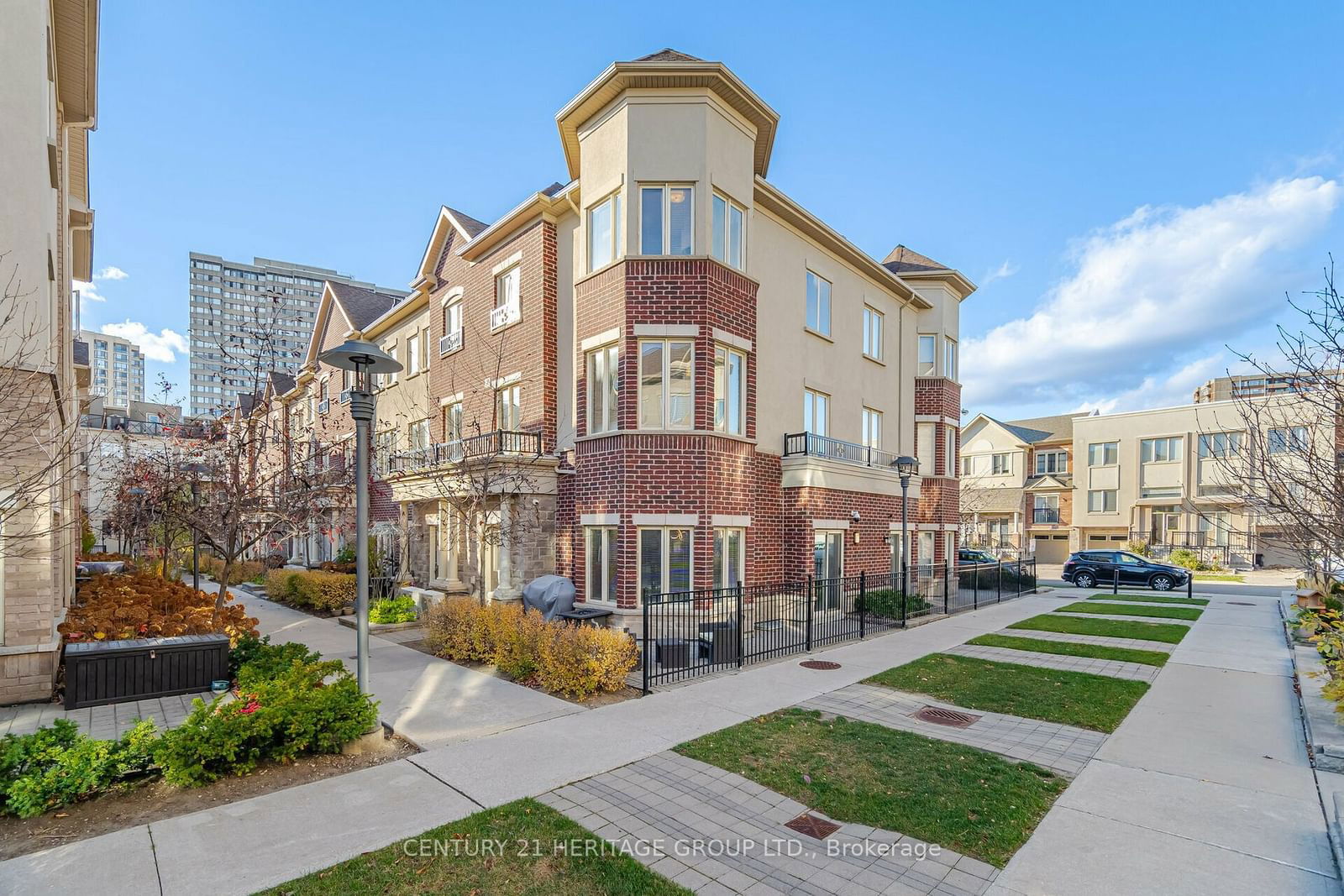 Townhouse for sale at 65-23 Coneflower Crescent, Toronto, Westminster-Branson, M2R 0A5 - MLS: C11954698