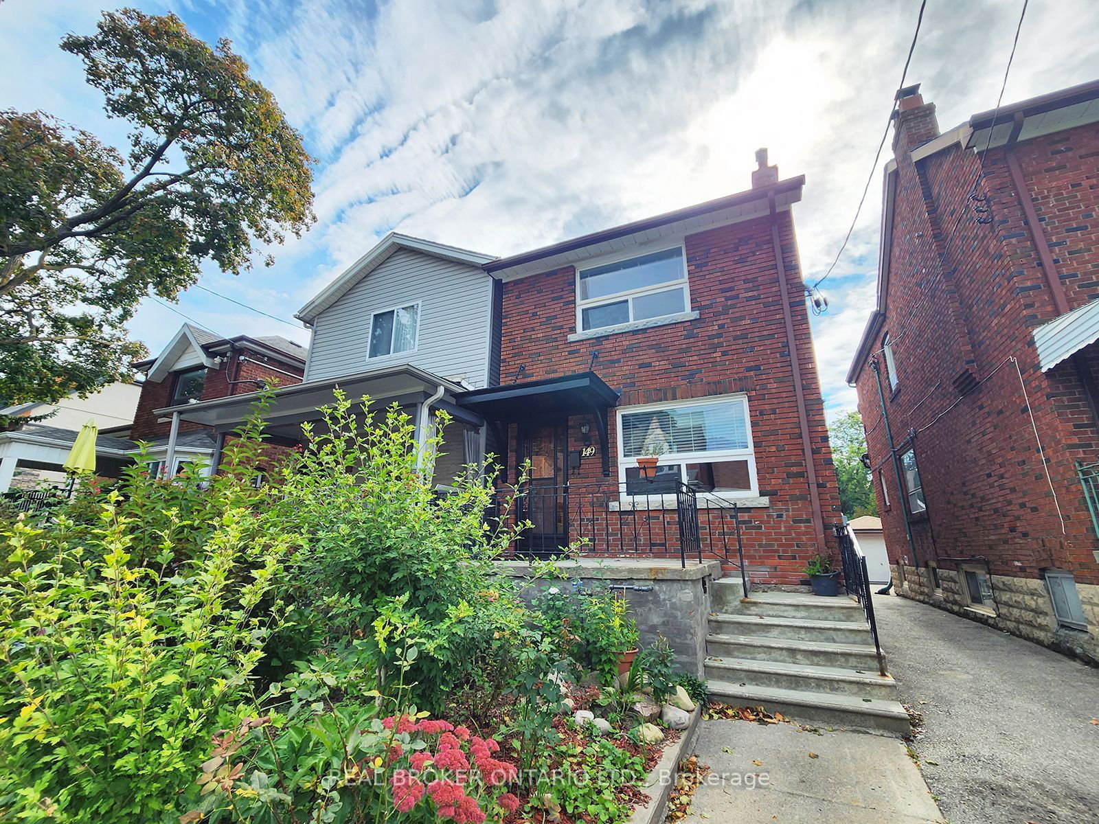 Detached House for lease at Upper-149 Tyrrel Avenue, Toronto, Wychwood, M6G 2G6 - MLS: C11954770