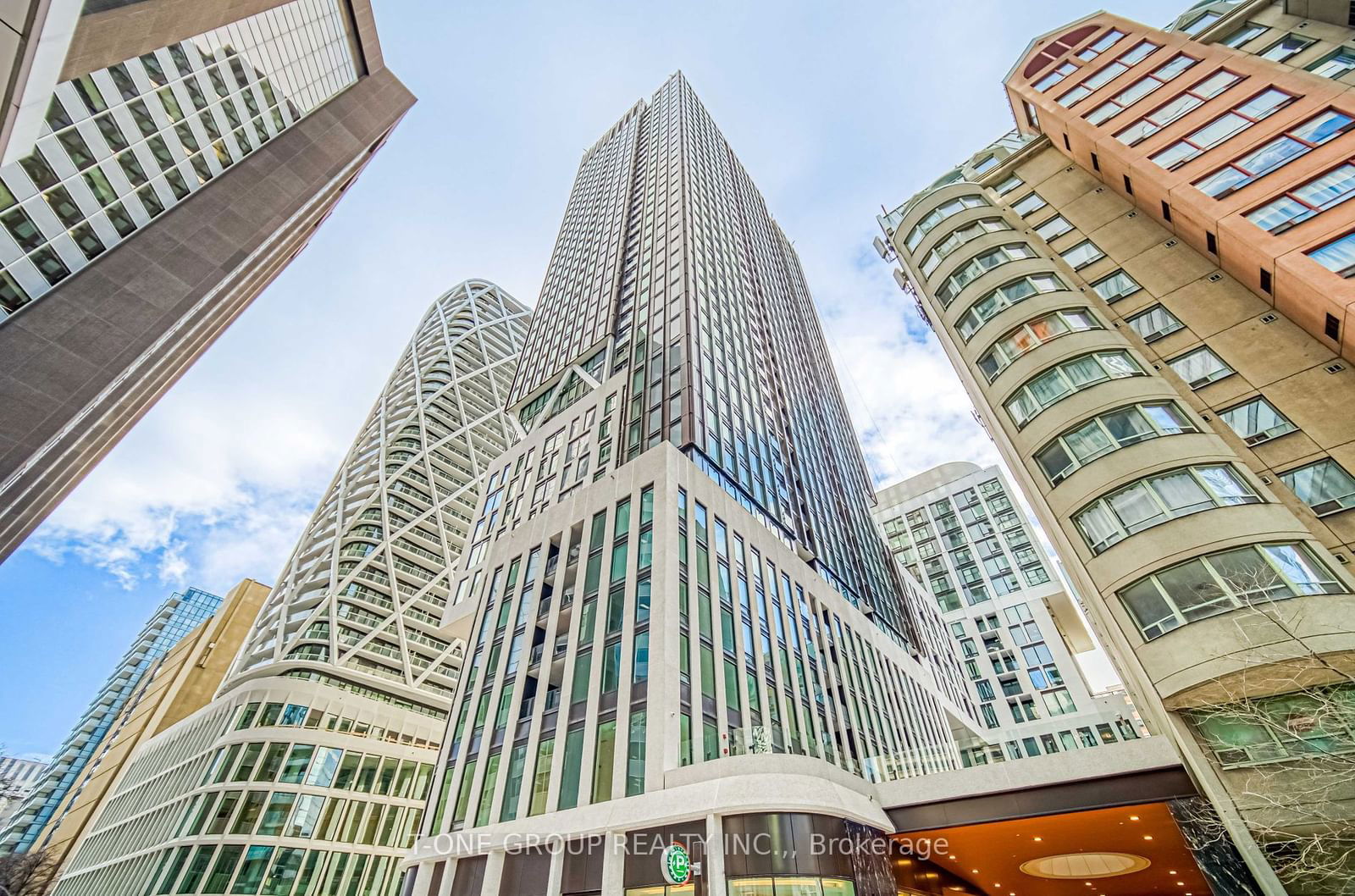 Condo for sale at 238 Simcoe Street, Toronto, Kensington-Chinatown, M5T 1T4 - MLS: C11954890