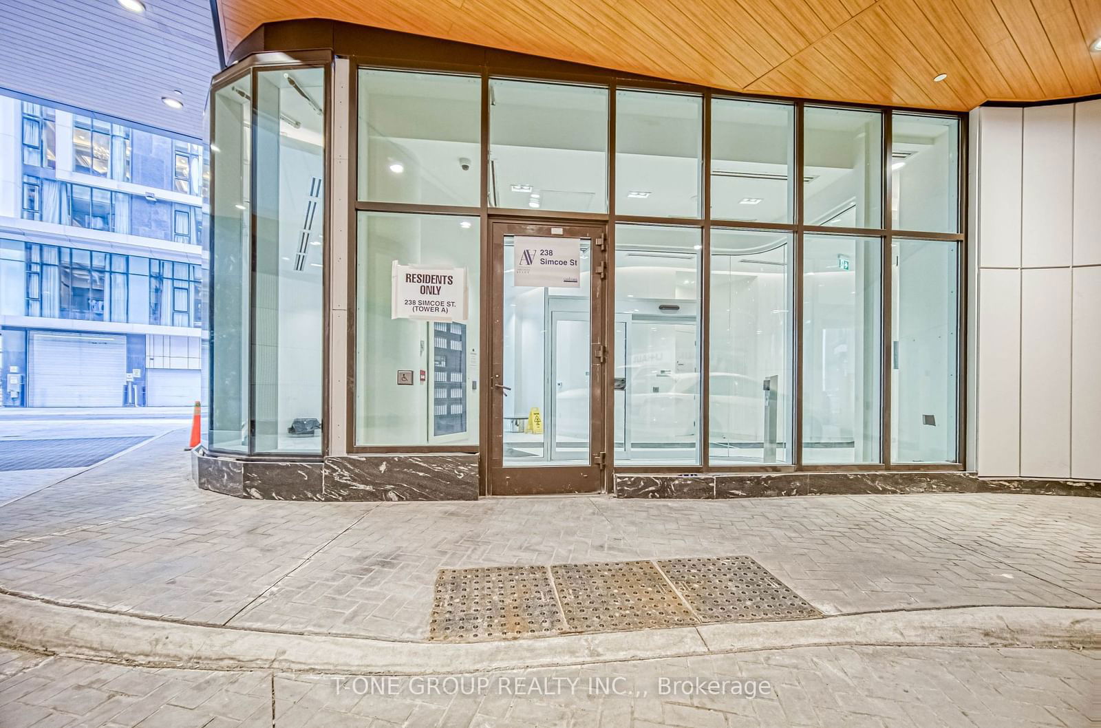 Condo for sale at 238 Simcoe Street, Toronto, Kensington-Chinatown, M5T 1T4 - MLS: C11954890