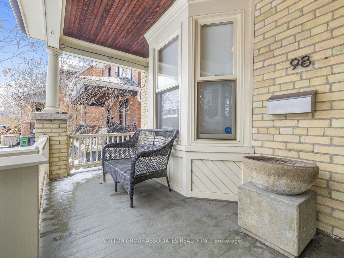 Detached House sold at 98 Maplewood Avenue, Toronto, Humewood-Cedarvale, M6C 1J5 - MLS: C11955100