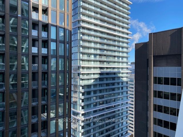 Condo for lease at 2911-230 Simcoe Street, Toronto, Kensington-Chinatown, M5T 0G7 - MLS: C11955295