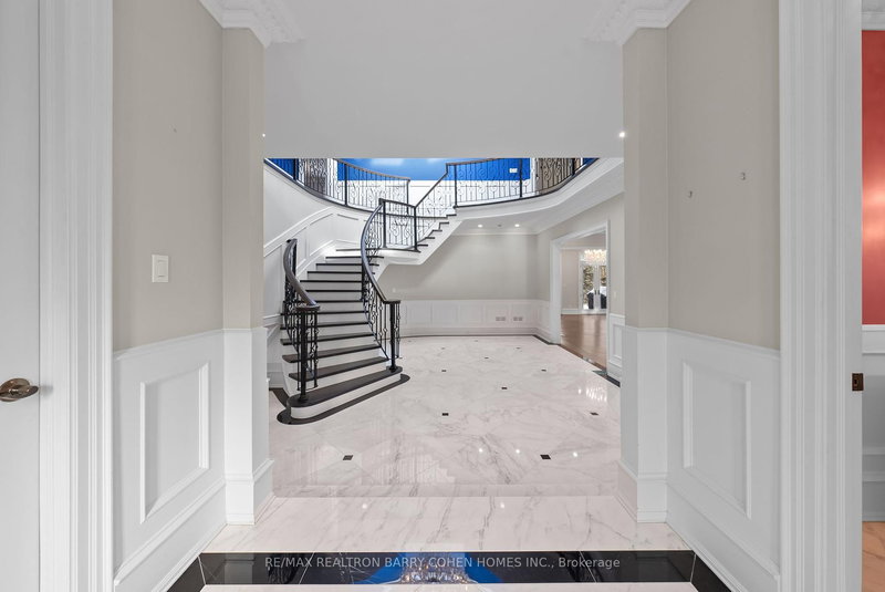 113 Coldstream Ave, Toronto, M5N 1X7 | Image 3