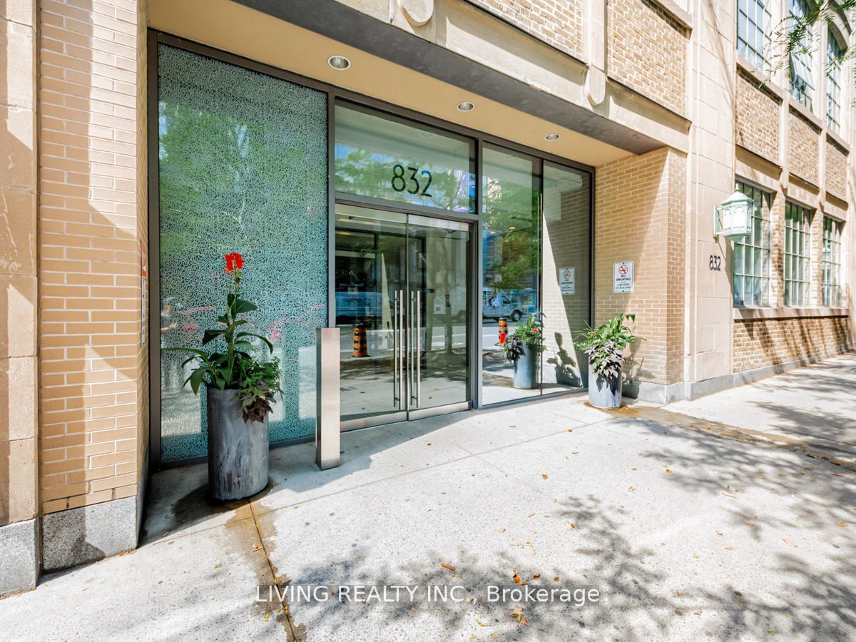 Condo for sale at 2002-832 Bay Street, Toronto, Bay Street Corridor, M5S 1Z6 - MLS: C11955533