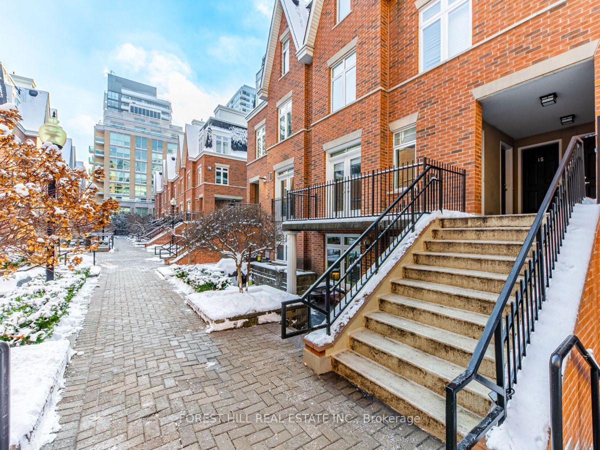 Townhouse sold at 17-87 Lillian Street, Toronto, Mount Pleasant West, M4S 2H7 - MLS: C11955555