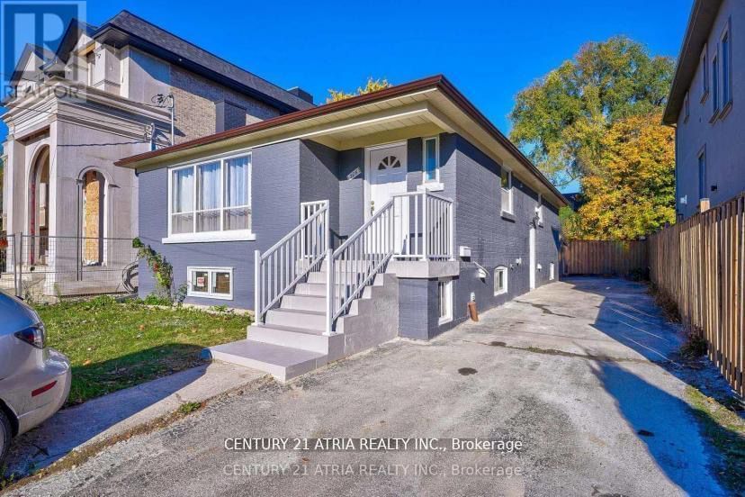 Detached House for lease at 306 Horsham Avenue, Toronto, Newtonbrook West, M2R 1G6 - MLS: C11955658