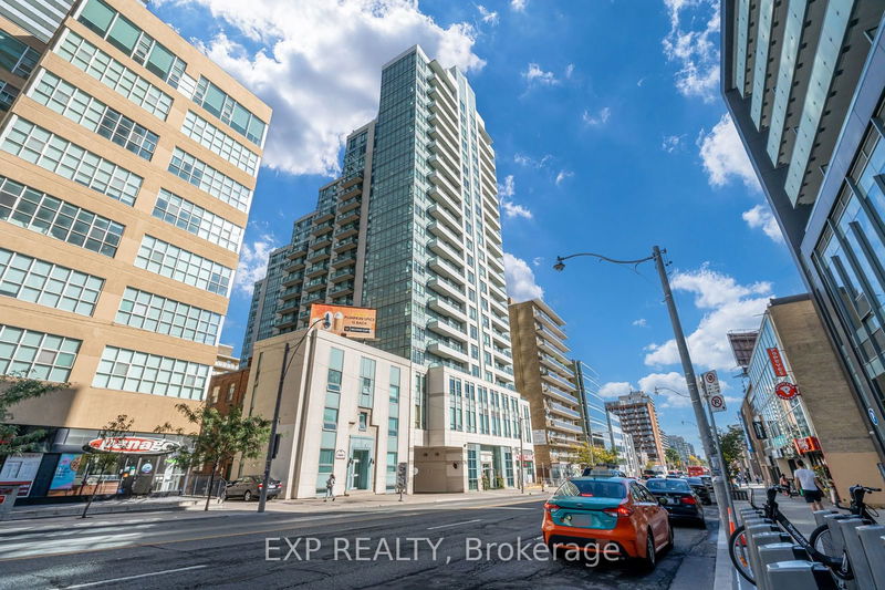 home for lease on 808-212 Eglinton Avenue E