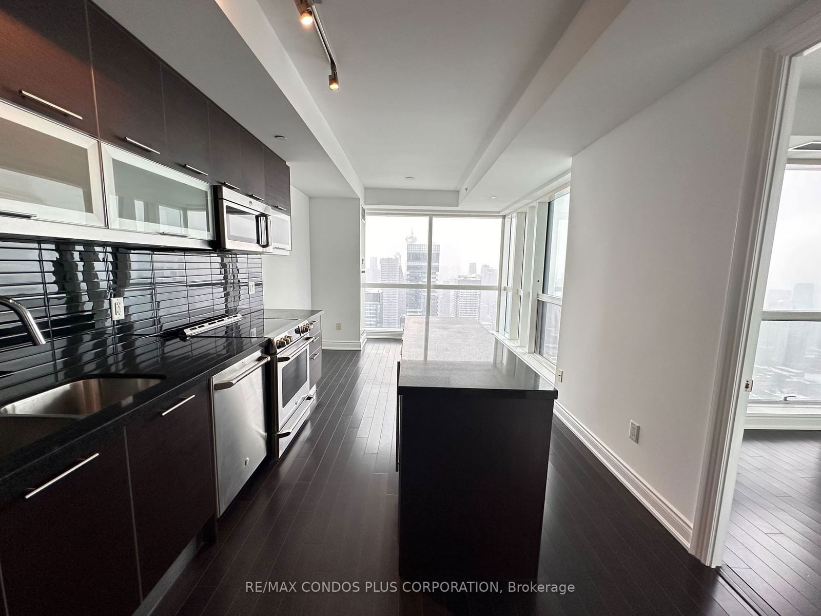 Condo for lease at 6201-388 Yonge Street, Toronto, Bay Street Corridor, M5B 0A4 - MLS: C11955696