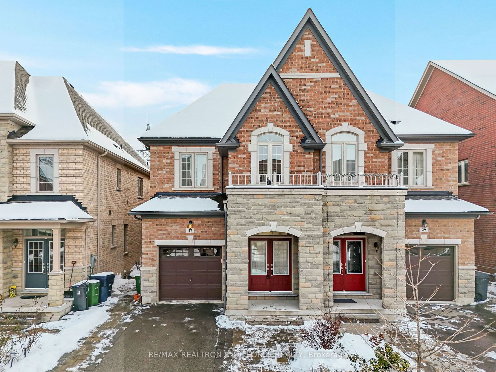 Semi-Detached House sold at 27 Goldthread Terrace, Toronto, Bathurst Manor, M3H 0B9 - MLS: C11955716