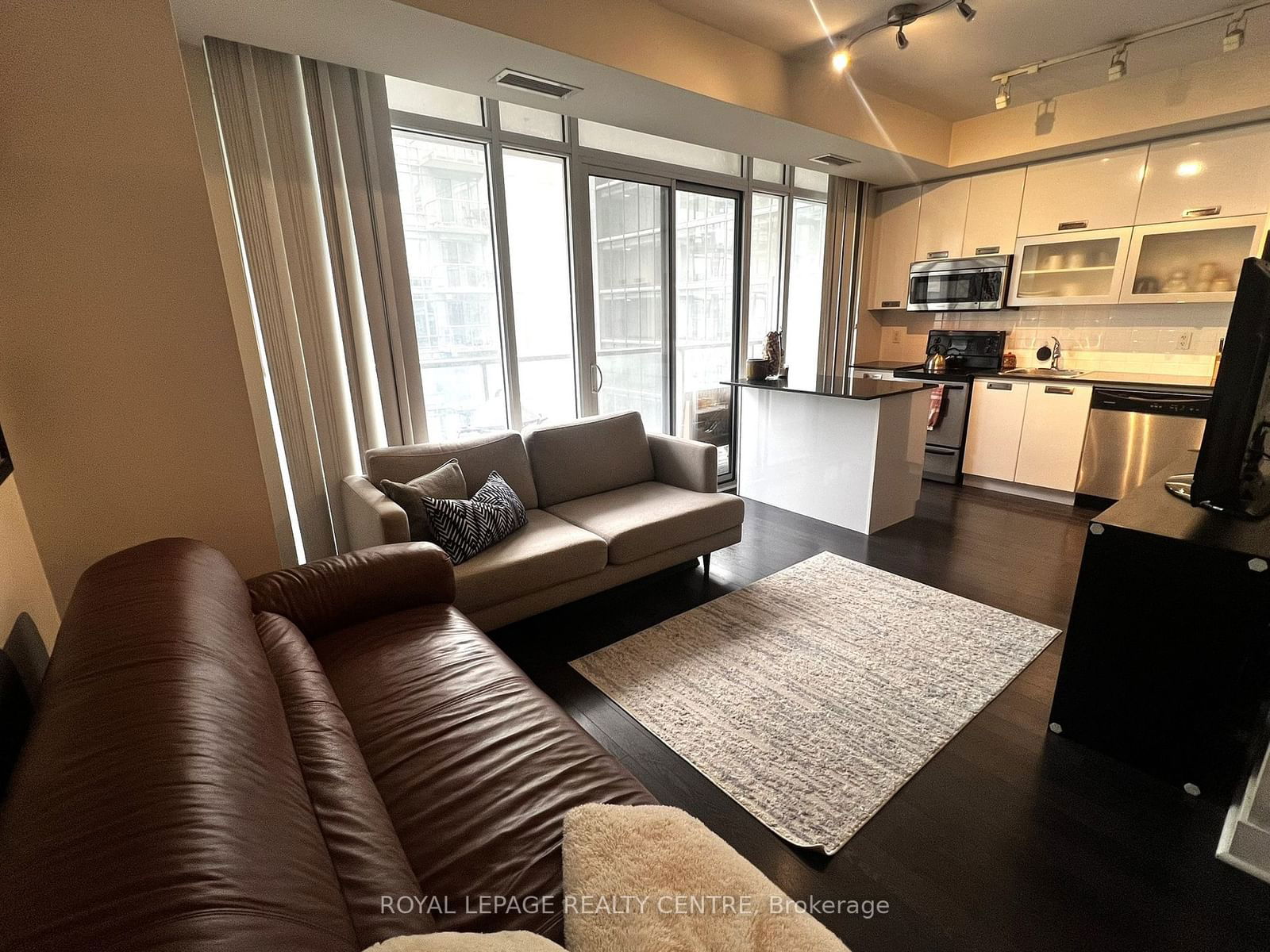 Condo for lease at 531-90 Stadium Road, Toronto, Niagara, M5V 3W5 - MLS: C11955944