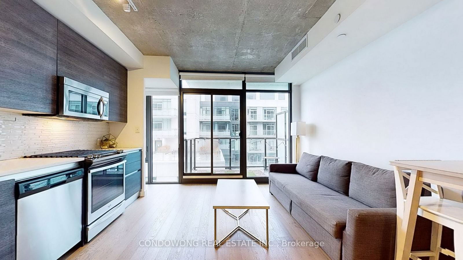 Condo for sale at 1410-111 Bathurst Street, Toronto, Waterfront Communities C1, M5V 0M9 - MLS: C11956154