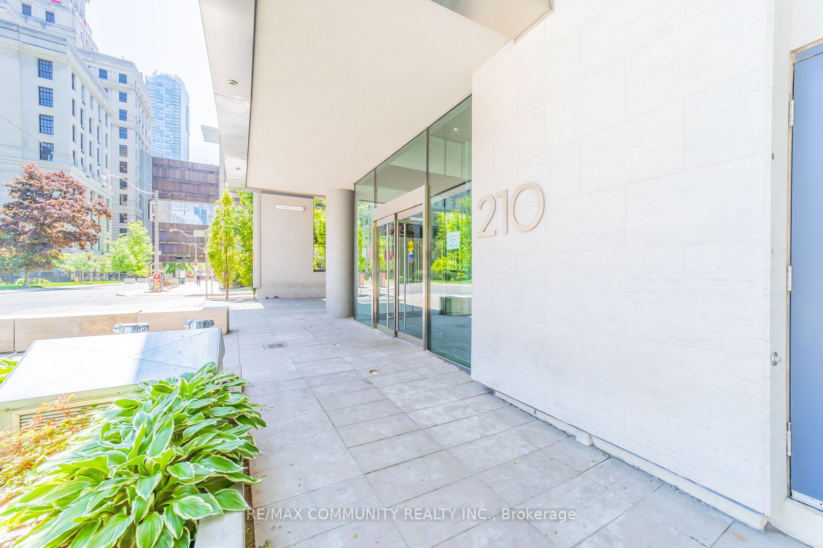 Condo for sale at 1210-210 Simcoe Street, Toronto, Bay Street Corridor, M5T 2W5 - MLS: C11956190