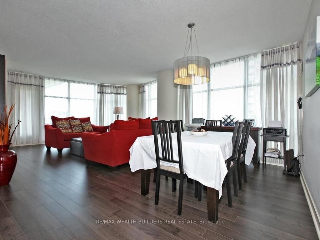 Condo for sale at 712-35 Mariner Terrace, Toronto, Waterfront Communities C1, M5V 3V9 - MLS: C11956258