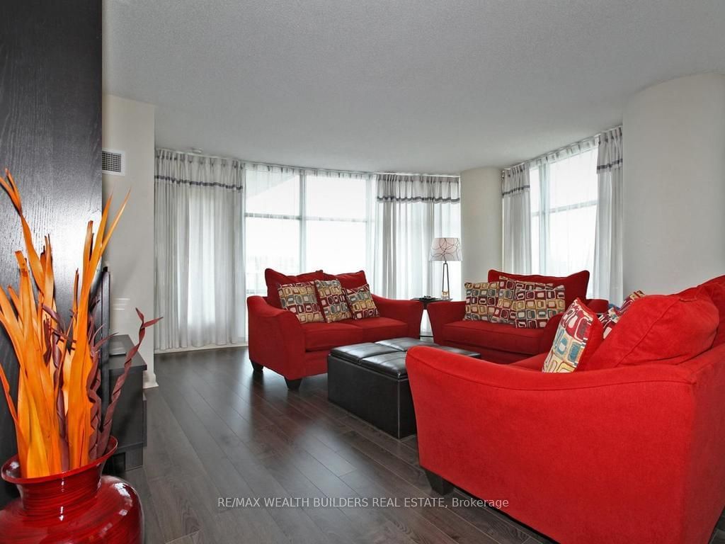 Condo for sale at 712-35 Mariner Terrace, Toronto, Waterfront Communities C1, M5V 3V9 - MLS: C11956258