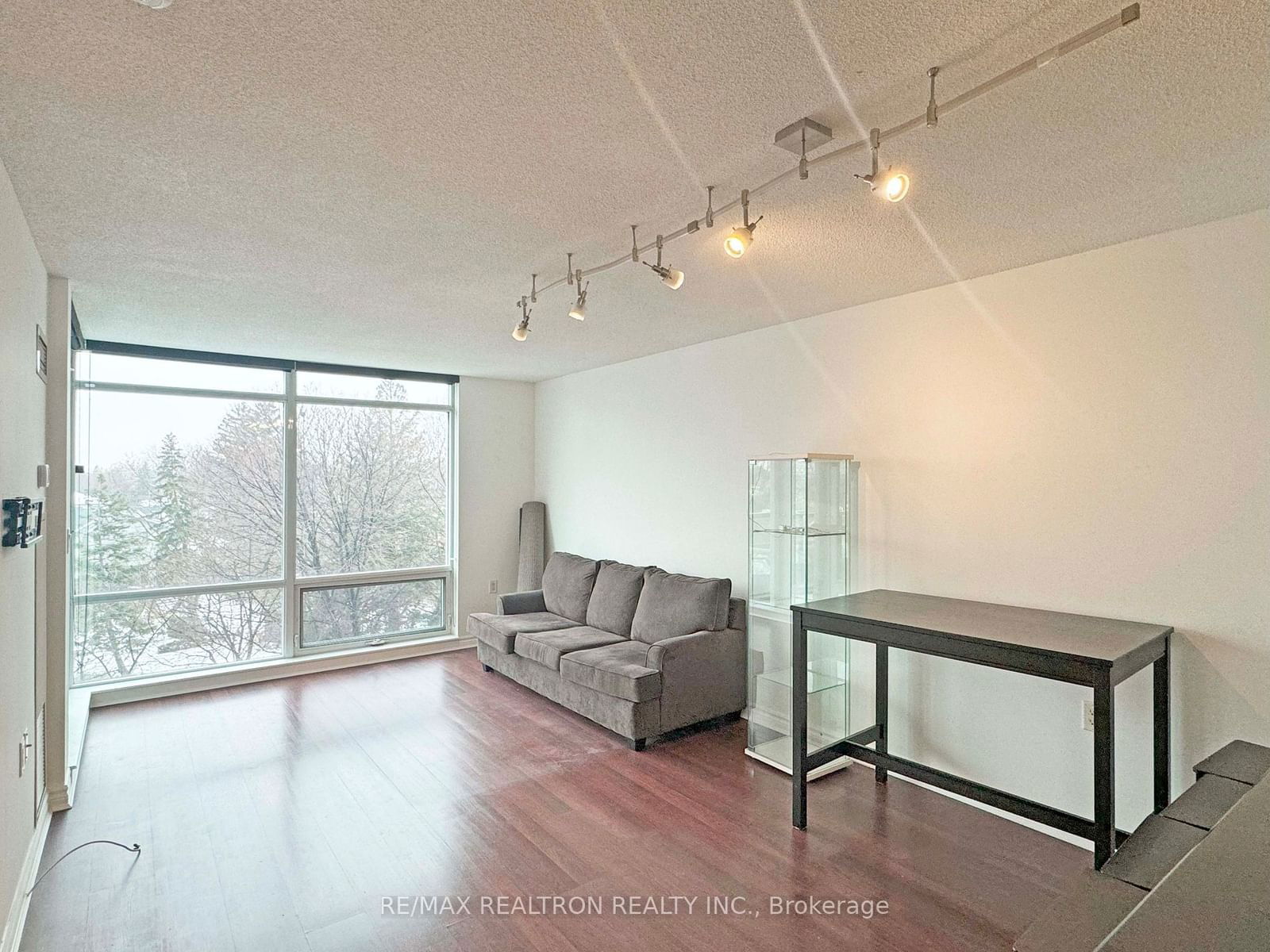 Condo for lease at 415-3830 Bathurst Street, Toronto, Clanton Park, M3H 6C5 - MLS: C11956370