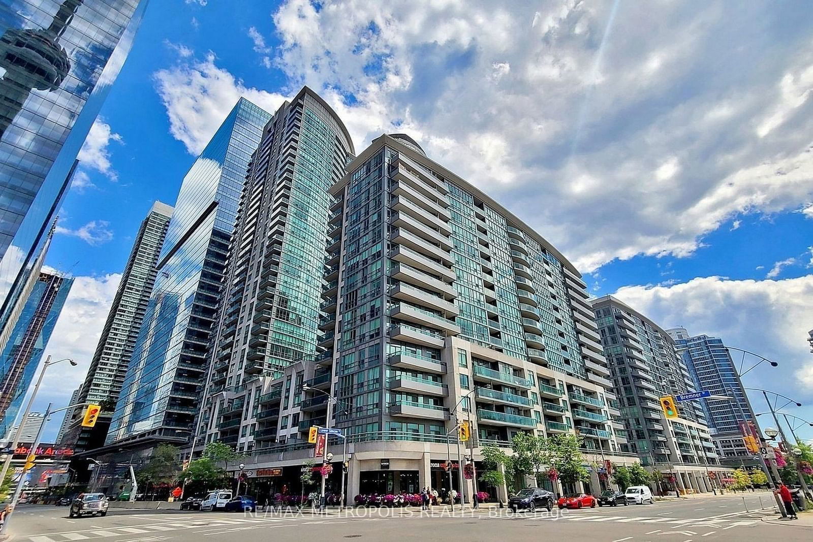 Condo for lease at 319-51 Lower Simcoe Street, Toronto, Waterfront Communities C1, M5J 3A2 - MLS: C11956454