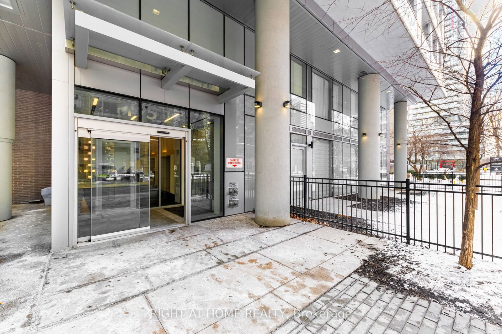 Condo leased at 1910-195 Redpath Avenue, Toronto, Mount Pleasant West, M4P 2K6 - MLS: C11956474