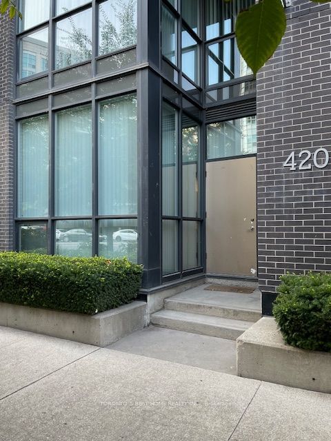 Townhouse for lease at Master-420 Lake Shore Boulevard, Toronto, Waterfront Communities C1, M5V 2V9 - MLS: C11956660