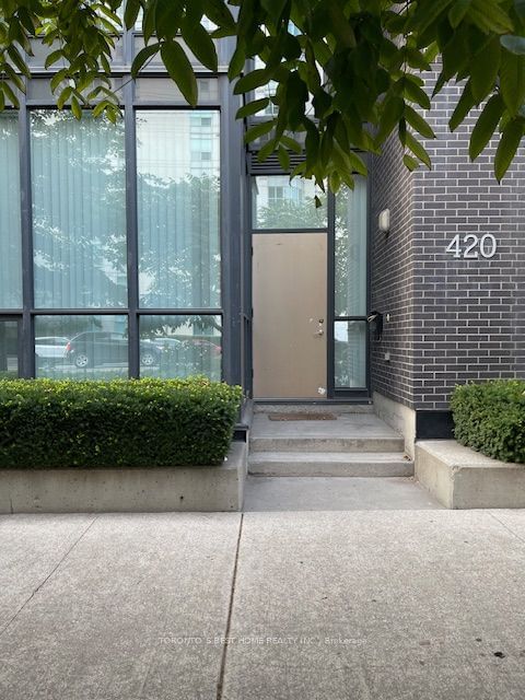 Townhouse for lease at Master-420 Lake Shore Boulevard, Toronto, Waterfront Communities C1, M5V 2V9 - MLS: C11956660