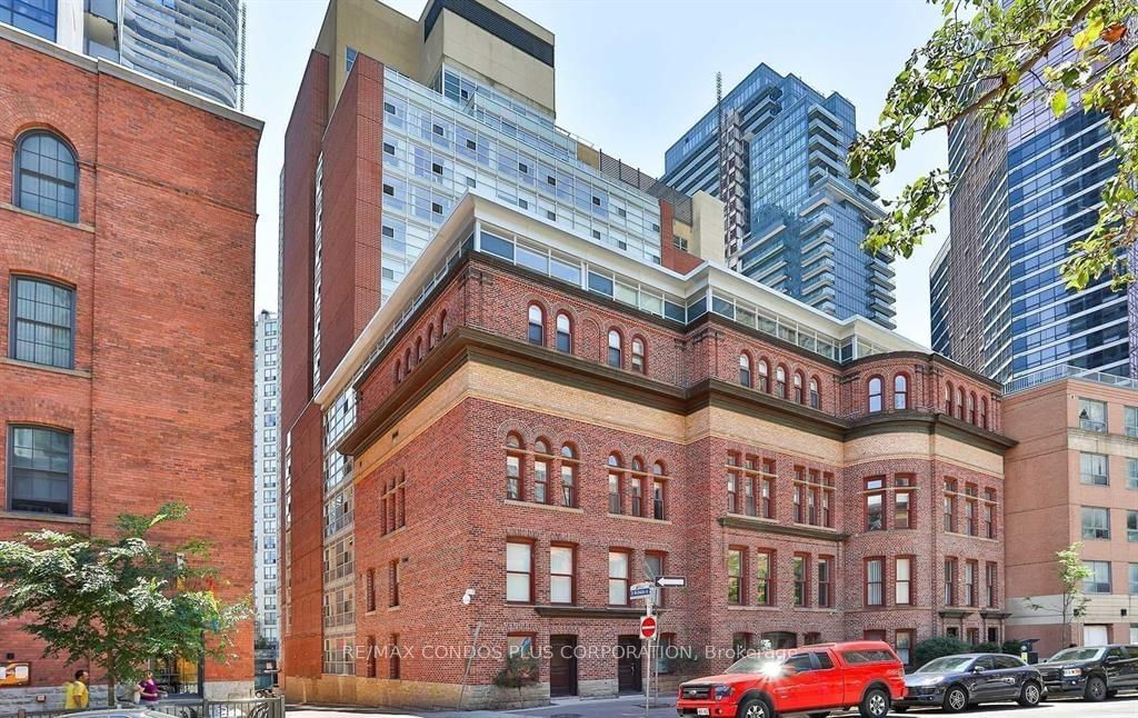 Building at 11 St Joseph Street, Toronto, Bay Street Corridor