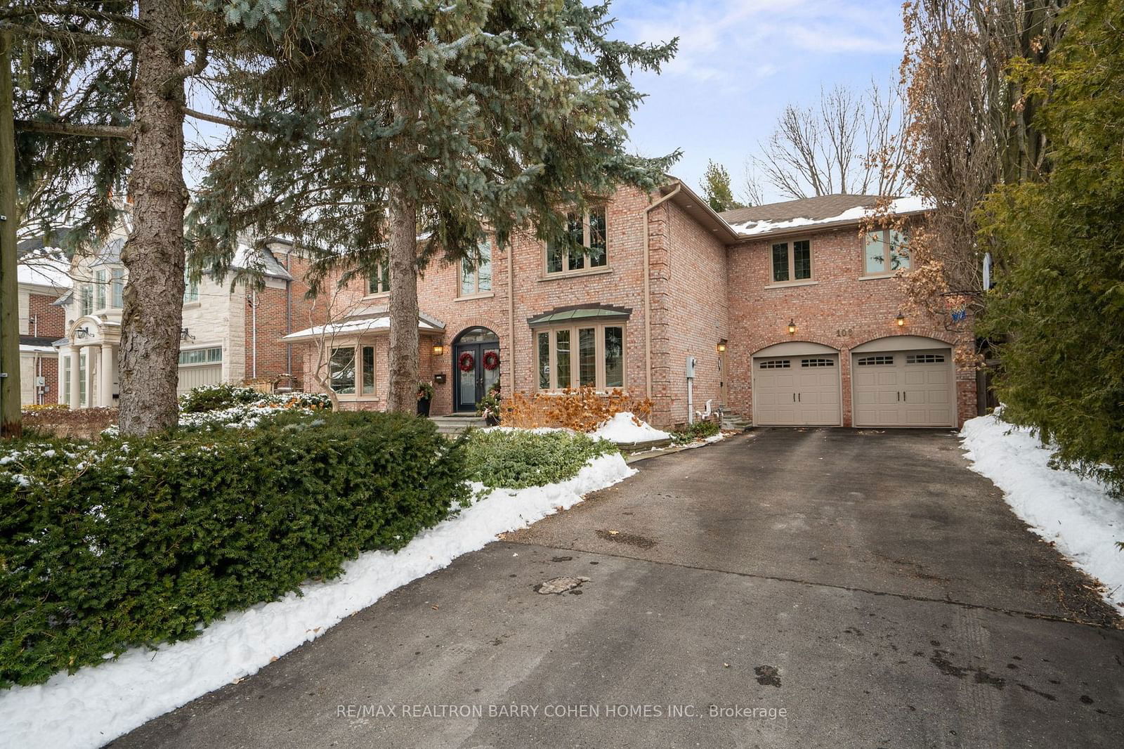 Detached House for sale at 106 Highland Crescent, Toronto, Bridle Path-Sunnybrook-York Mills, M2L 1H1 - MLS: C11957850