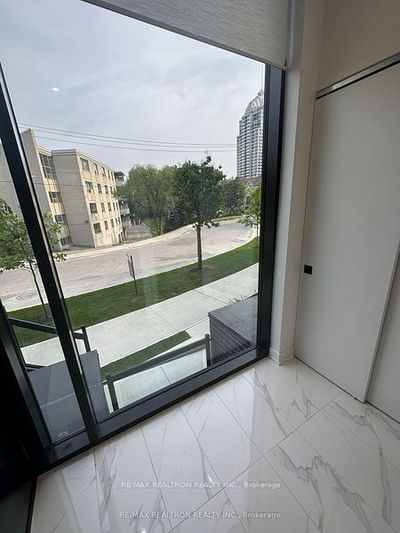 Unit 16 — 12 Dervock Cres, Toronto - Bayview Village image-0-1