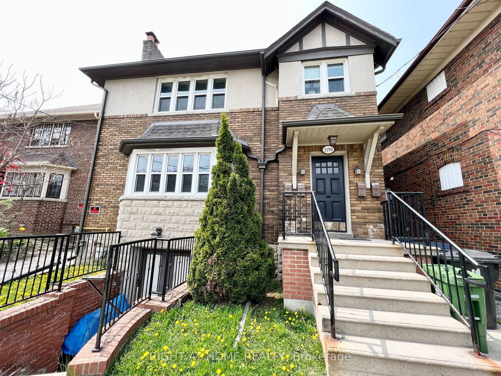 Detached House for sale at 1198 Avenue Road, Toronto, Lawrence Park South, M5N 2G1 - MLS: C11958016