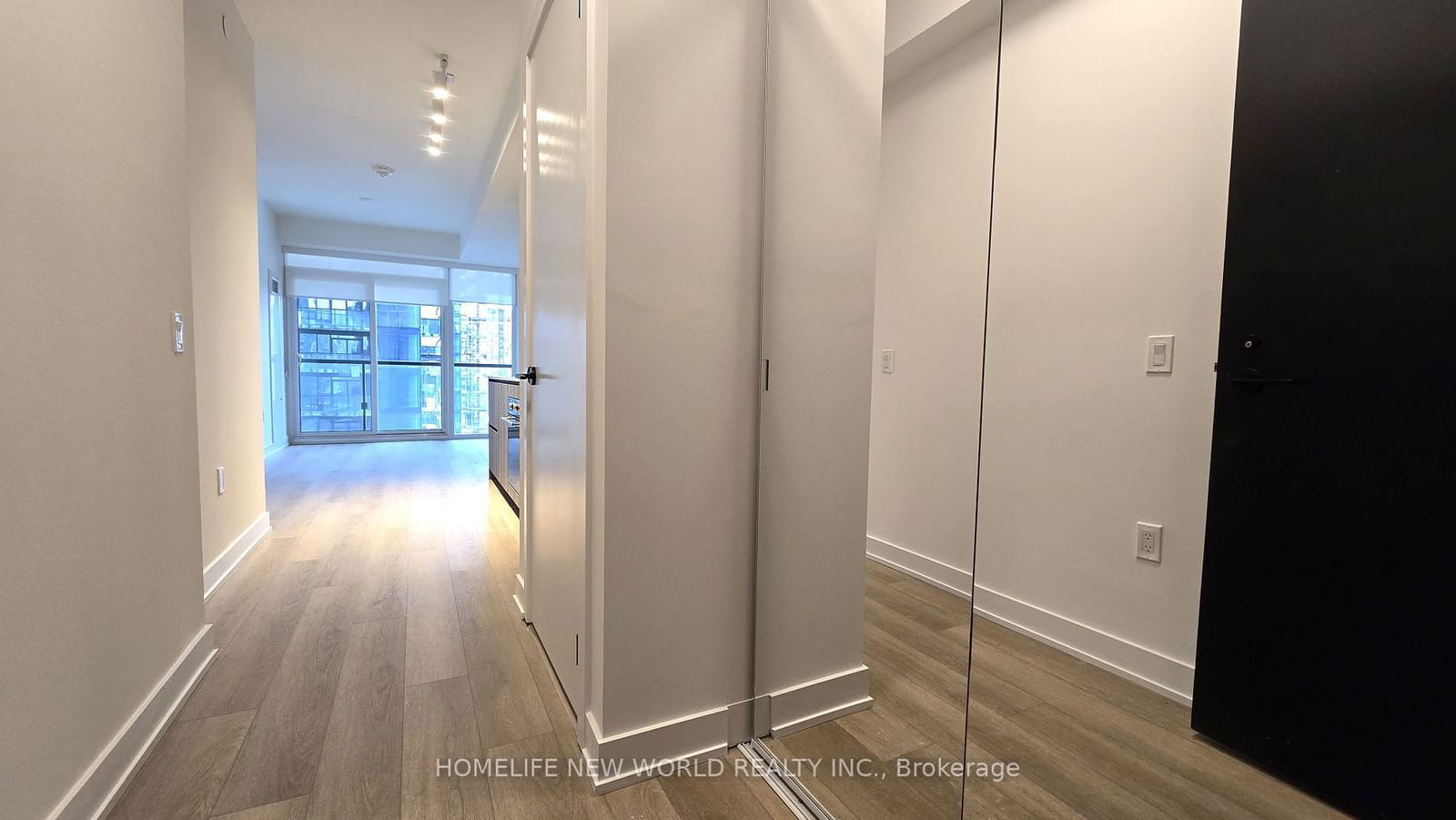 Condo for lease at 1604-117 Broadway Avenue, Toronto, Mount Pleasant West, M4P 1V3 - MLS: C11958087