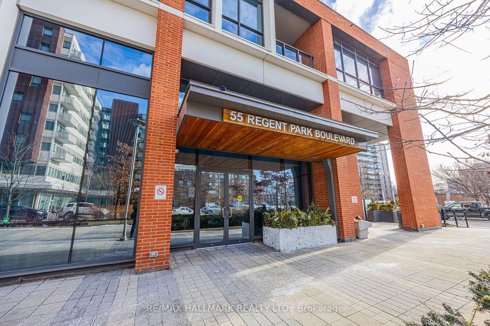 Condo for sale at 2007-55 Regent Park Boulevard, Toronto, Regent Park, M5A 0C2 - MLS: C11958439