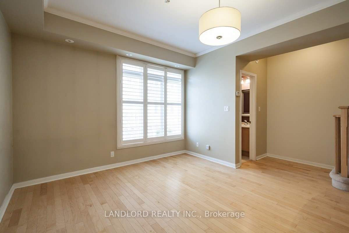 Townhouse for lease at TH6-78 Carr Street, Toronto, Kensington-Chinatown, M5T 1B7 - MLS: C11958503