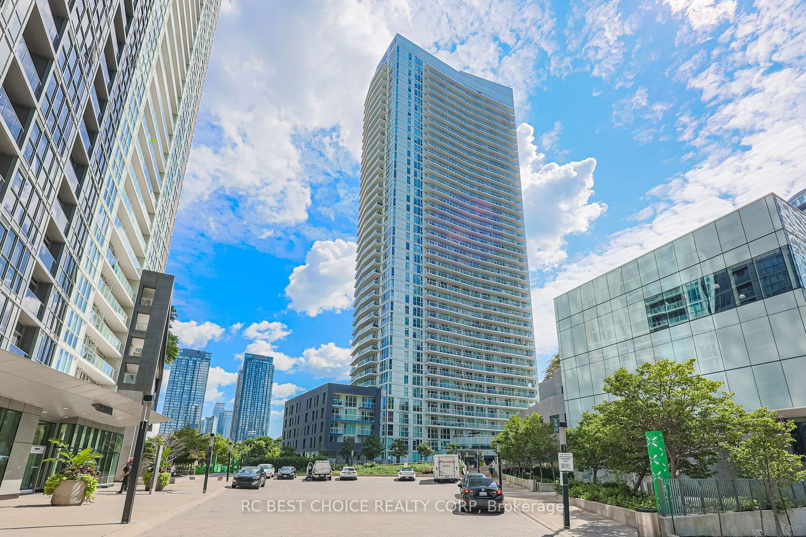 Condo for lease at 616-75 Queens Wharf Road, Toronto, Waterfront Communities C1, M5V 0J8 - MLS: C11958579