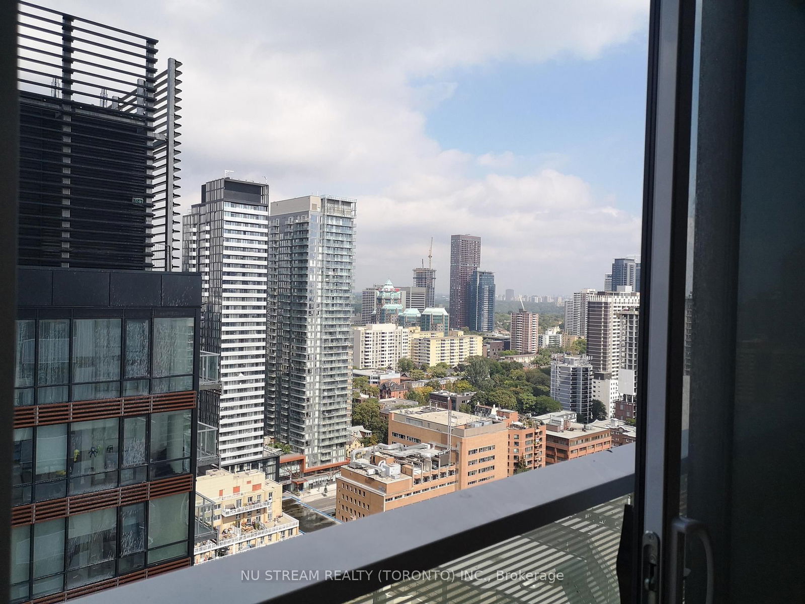 Condo leased at 2504-501 Yonge Street, Toronto, Church-Yonge Corridor, M4Y 0G8 - MLS: C11958935