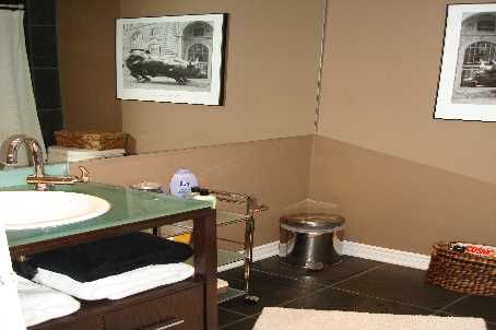 47 - 39 Tecumseth St, Toronto, M5V2X6 | Image 3