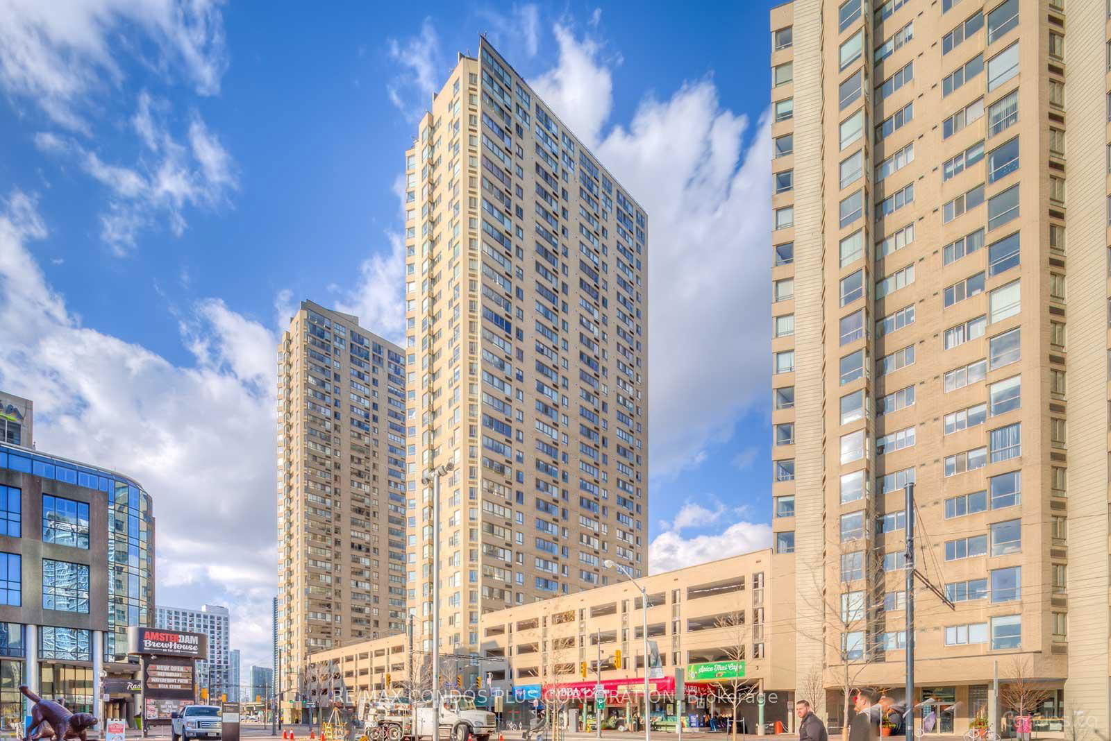 Condo for lease at 1402-260 Queens Quay, Toronto, Waterfront Communities C1, M5J 2N3 - MLS: C11959213