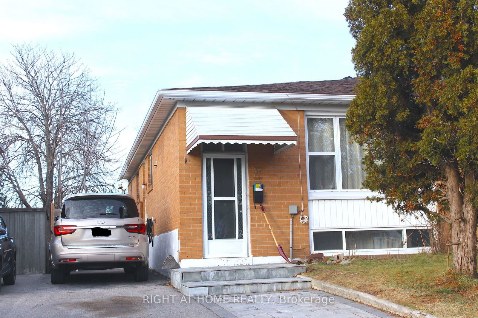 Semi-Detached House for lease at Basement-32 Clydesdale Drive, Toronto, Pleasant View, M2J 3N2 - MLS: C11959599