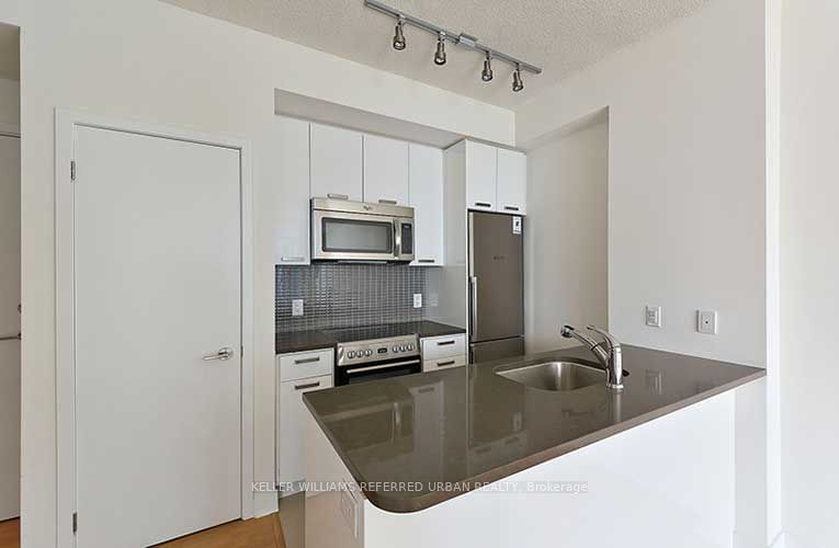 Condo leased at 4010-295 Adelaide Street, Toronto, Waterfront Communities C1, M5V 0L4 - MLS: C11959938