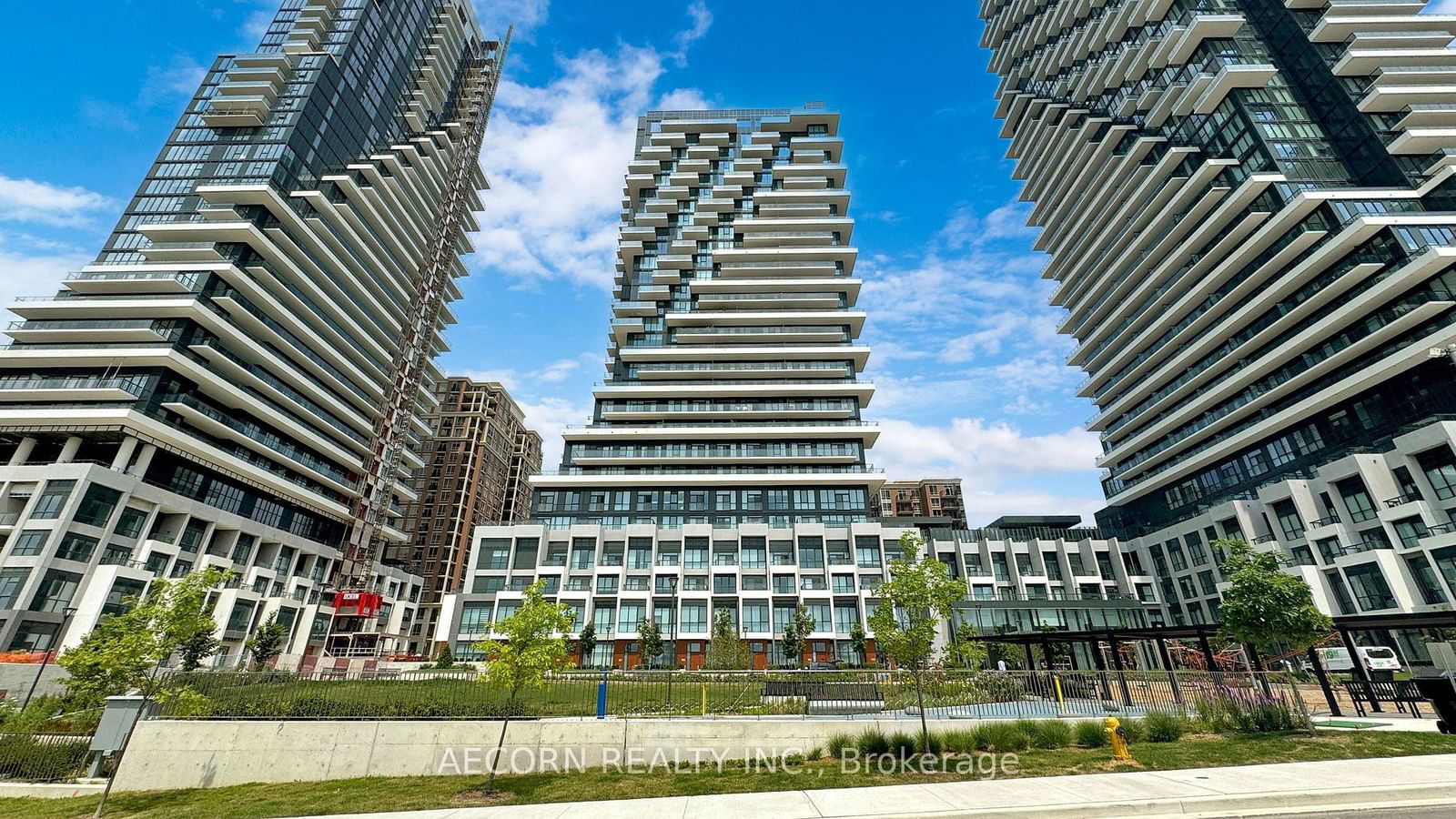 Condo for sale at 2139-20 Inn on the park Drive, Toronto, Banbury-Don Mills, M3C 0P8 - MLS: C11960394