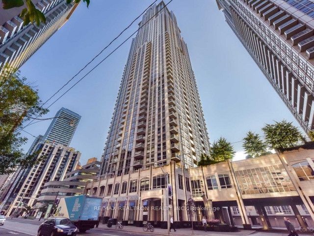 Condo for lease at 706-633 Bay Street, Toronto, Bay Street Corridor, M5G 2G4 - MLS: C11960650