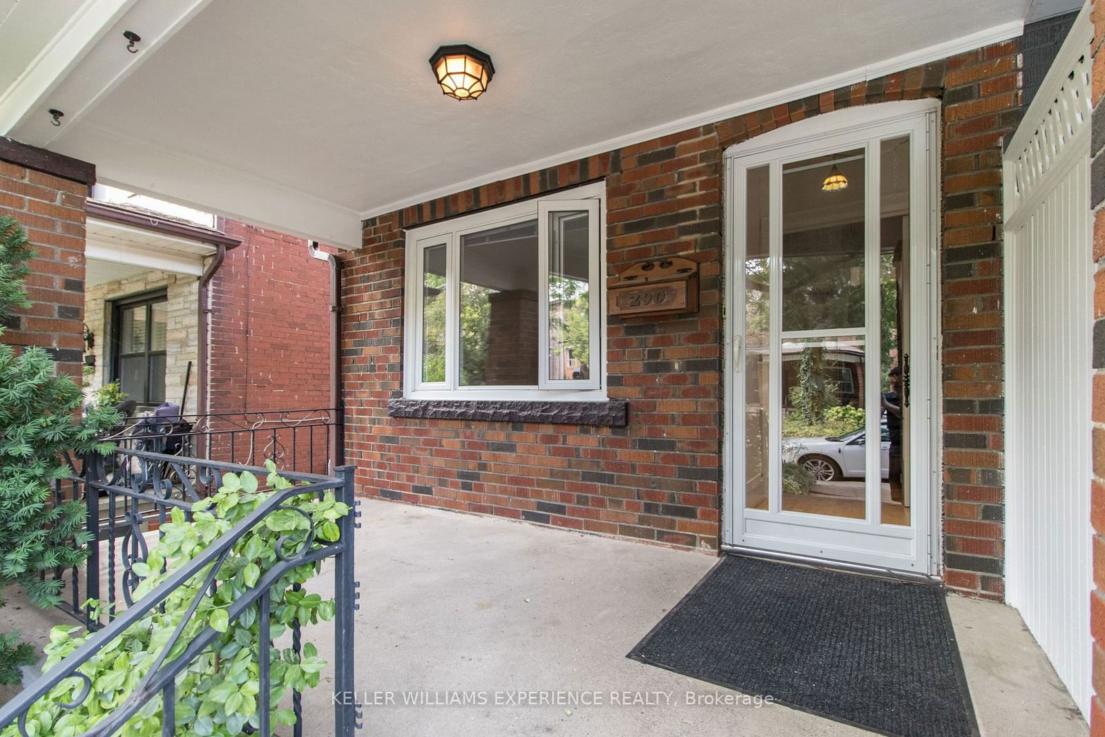 Semi-Detached House sold at 290 Arlington Avenue, Toronto, Oakwood Village, M6C 2Z7 - MLS: C11960935