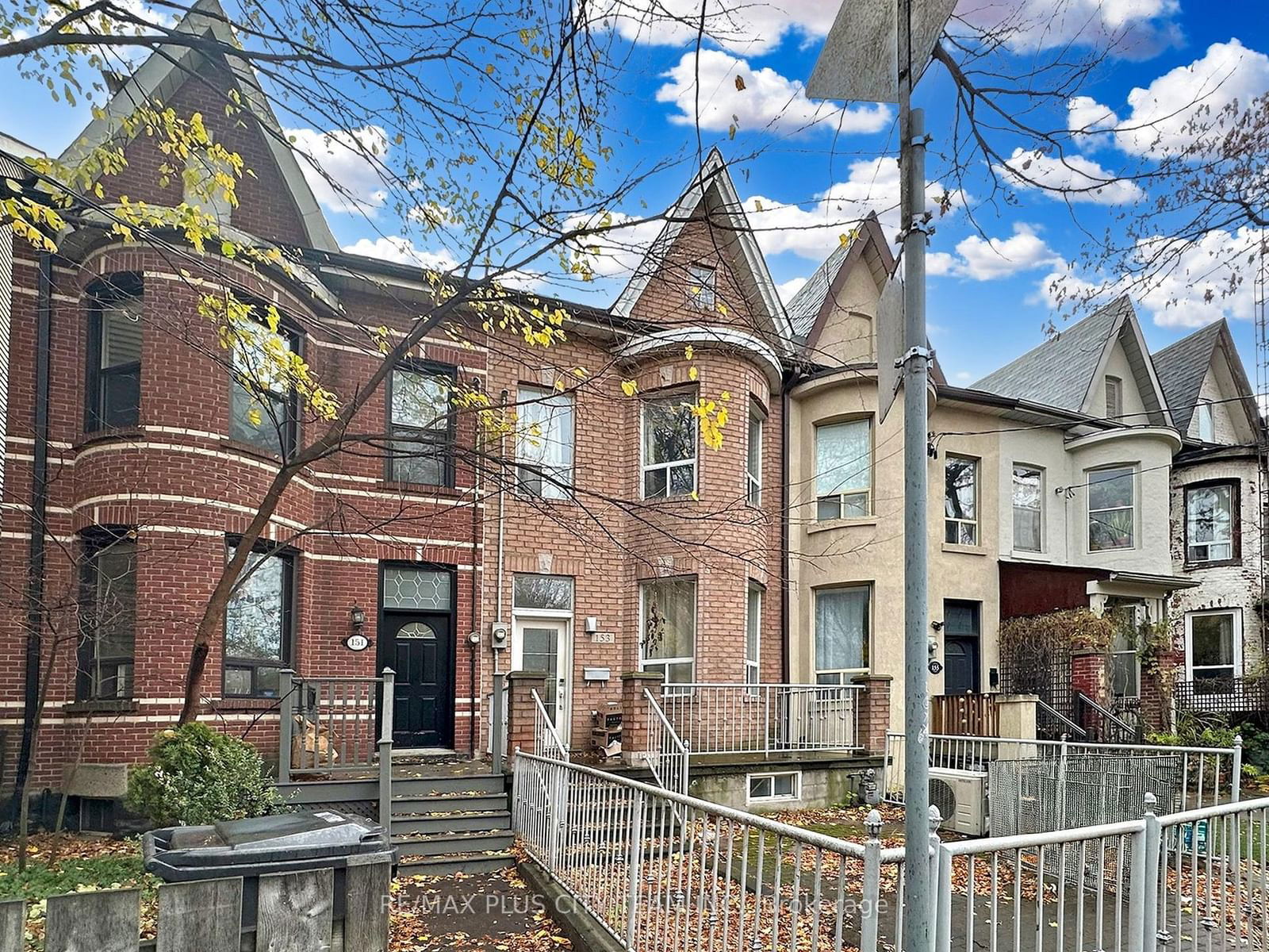 Townhouse for lease at Lower-153 Niagara Street, Toronto, Niagara, M5V 1C6 - MLS: C11961108