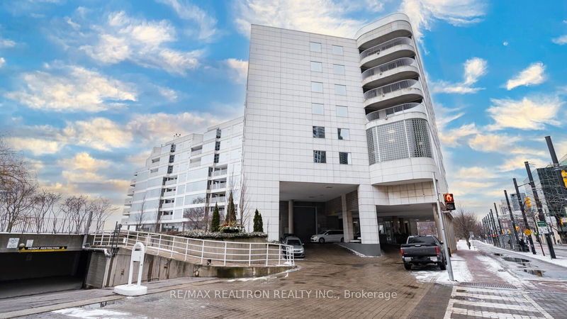Unit 402 — 401 Queens Quay, Toronto - Waterfront Communities C1 image-0-0