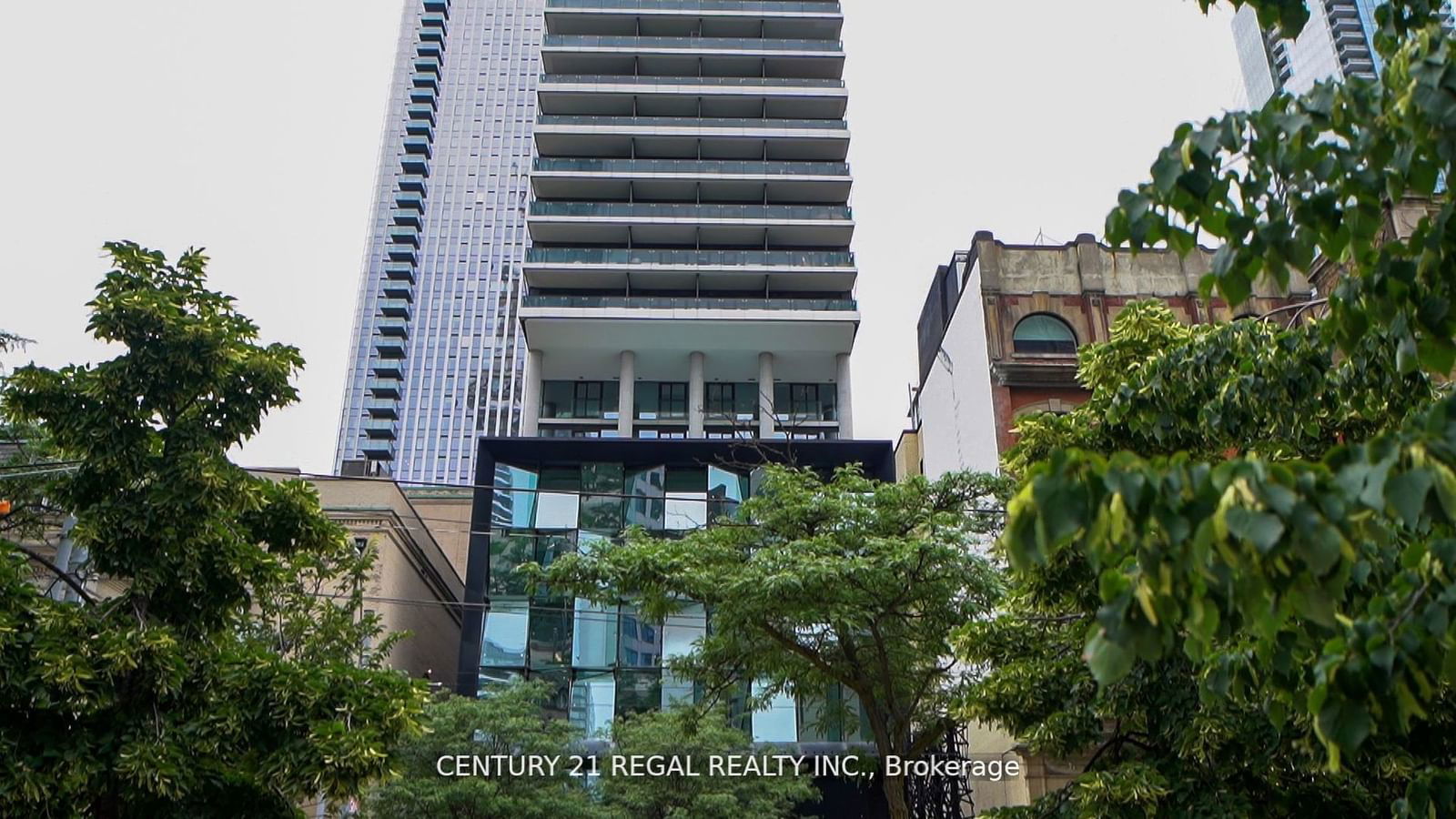 Condo for sale at 403-224 King Street West Street, Toronto, Waterfront Communities C1, M5H 0A6 - MLS: C11961244