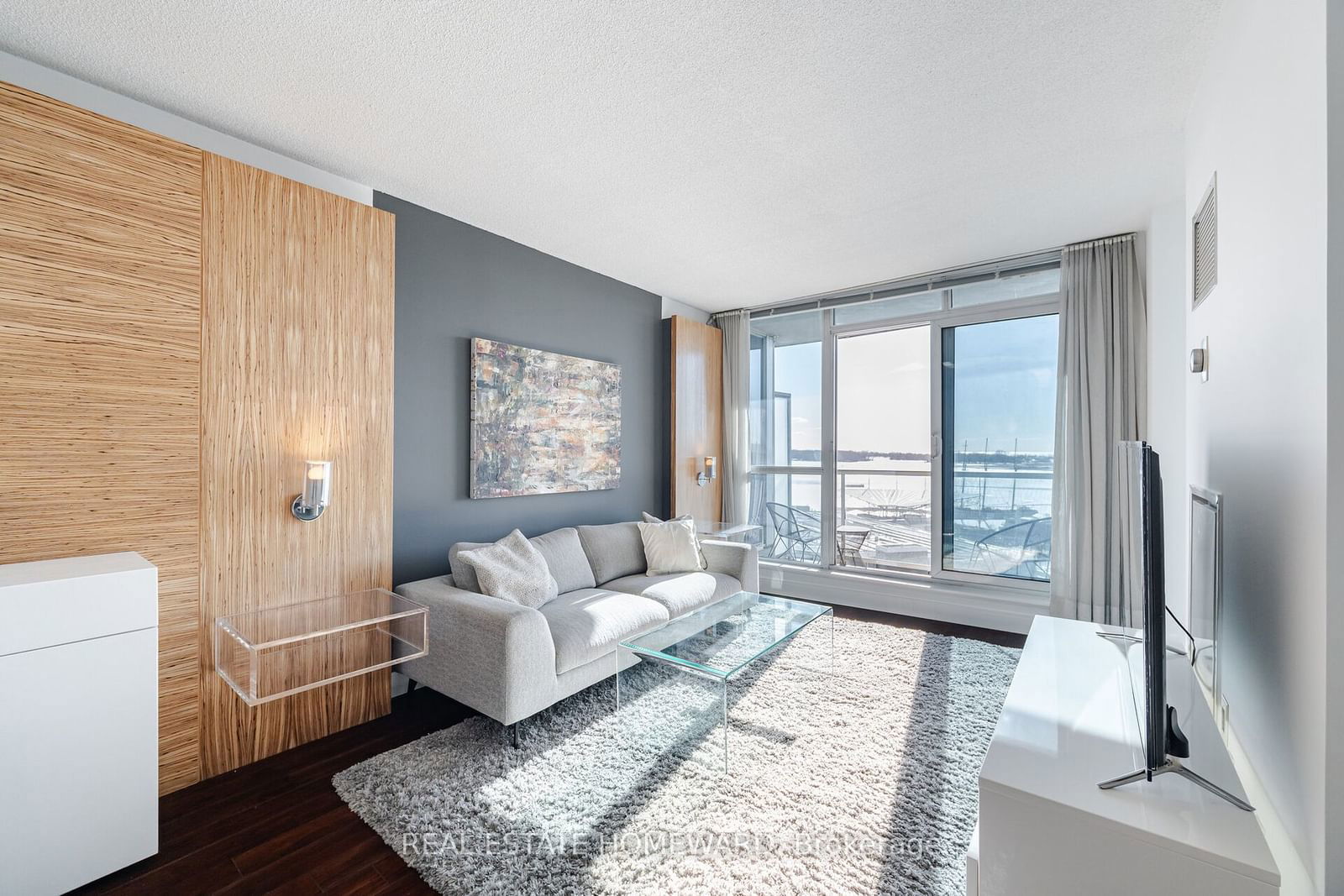 Condo for sale at 909-218 Queens Quay, Toronto, Waterfront Communities C1, M5J 2Y6 - MLS: C11961268