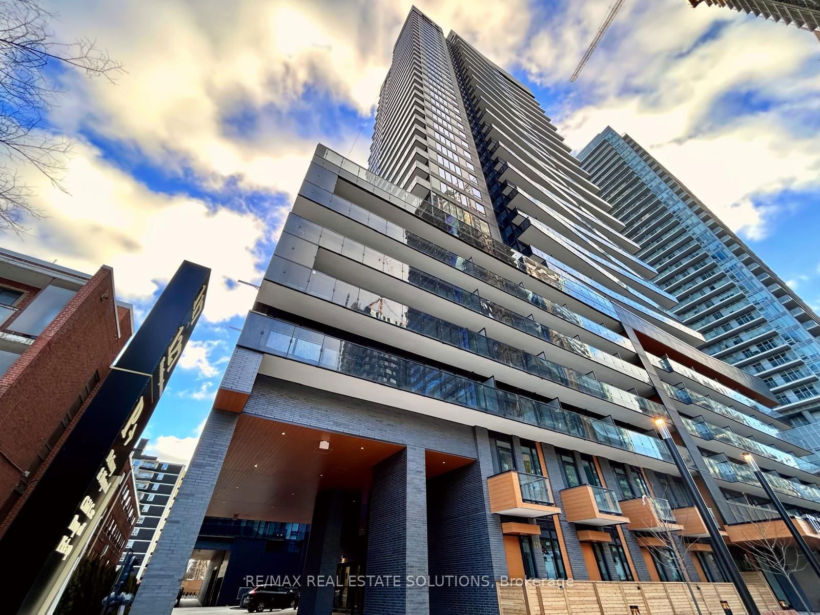 Condo leased at 2802-127 Broadway Avenue, Toronto, Mount Pleasant West, M4P 1V4 - MLS: C11961364