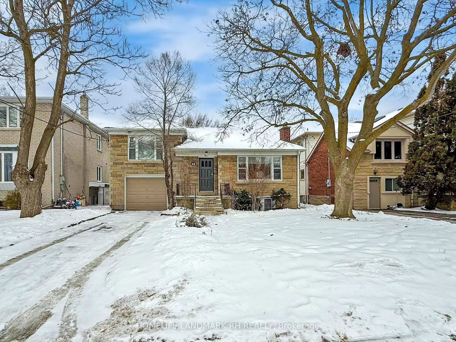 Detached House for sale at 42 Frontenac Avenue, Toronto, Bedford Park-Nortown, M5N 1Z7 - MLS: C11961436