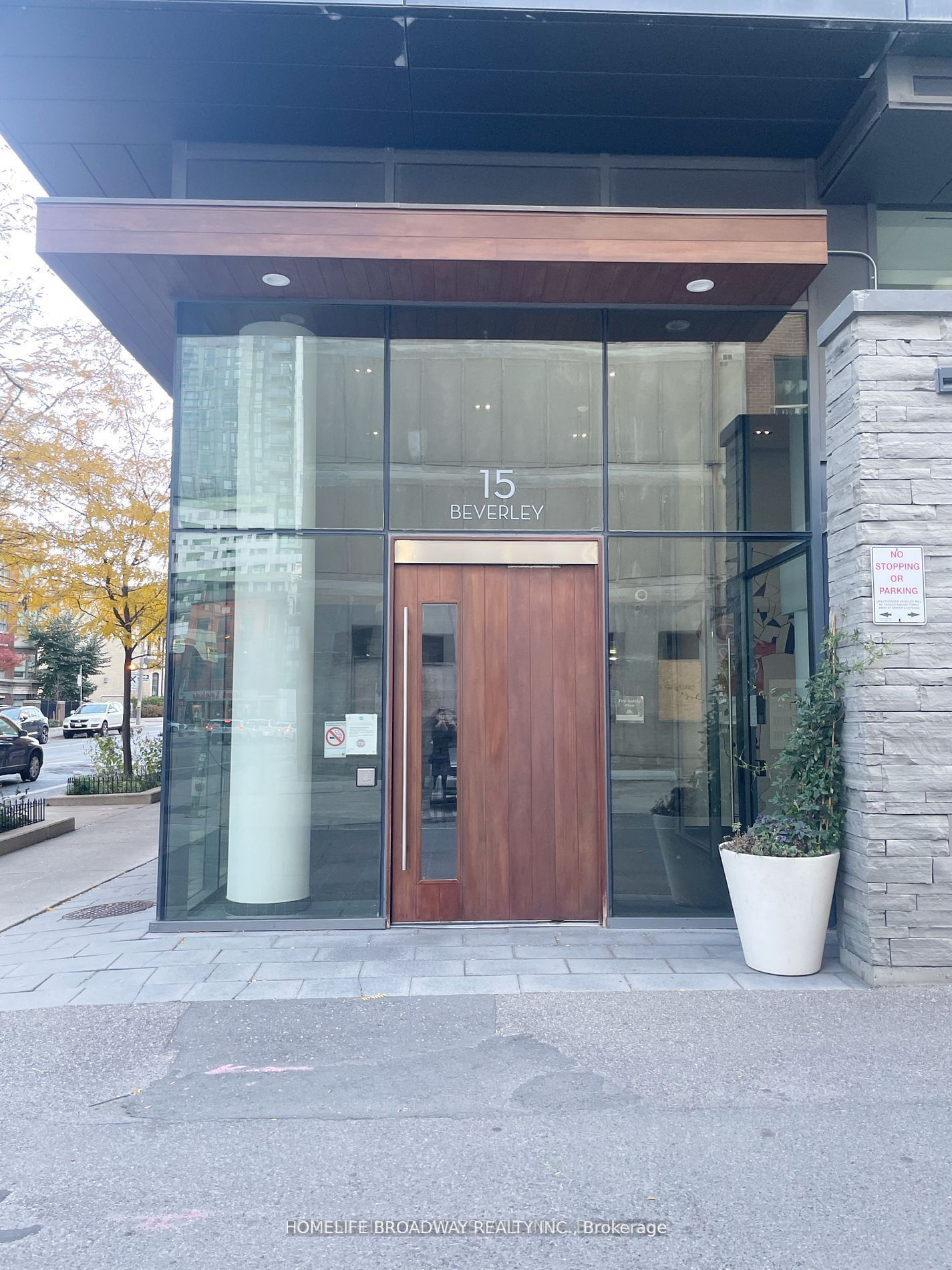 Condo for lease at 702-15 Beverley Street, Toronto, Kensington-Chinatown, M5T 0B3 - MLS: C11962052