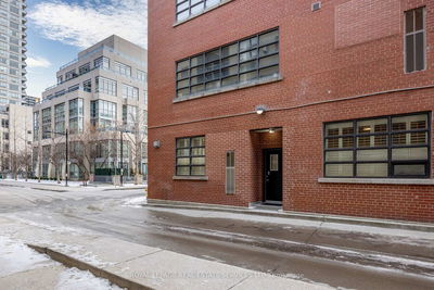 Unit 101 — 10 Wellesley Pl, Toronto - North St. James Town image-0-1