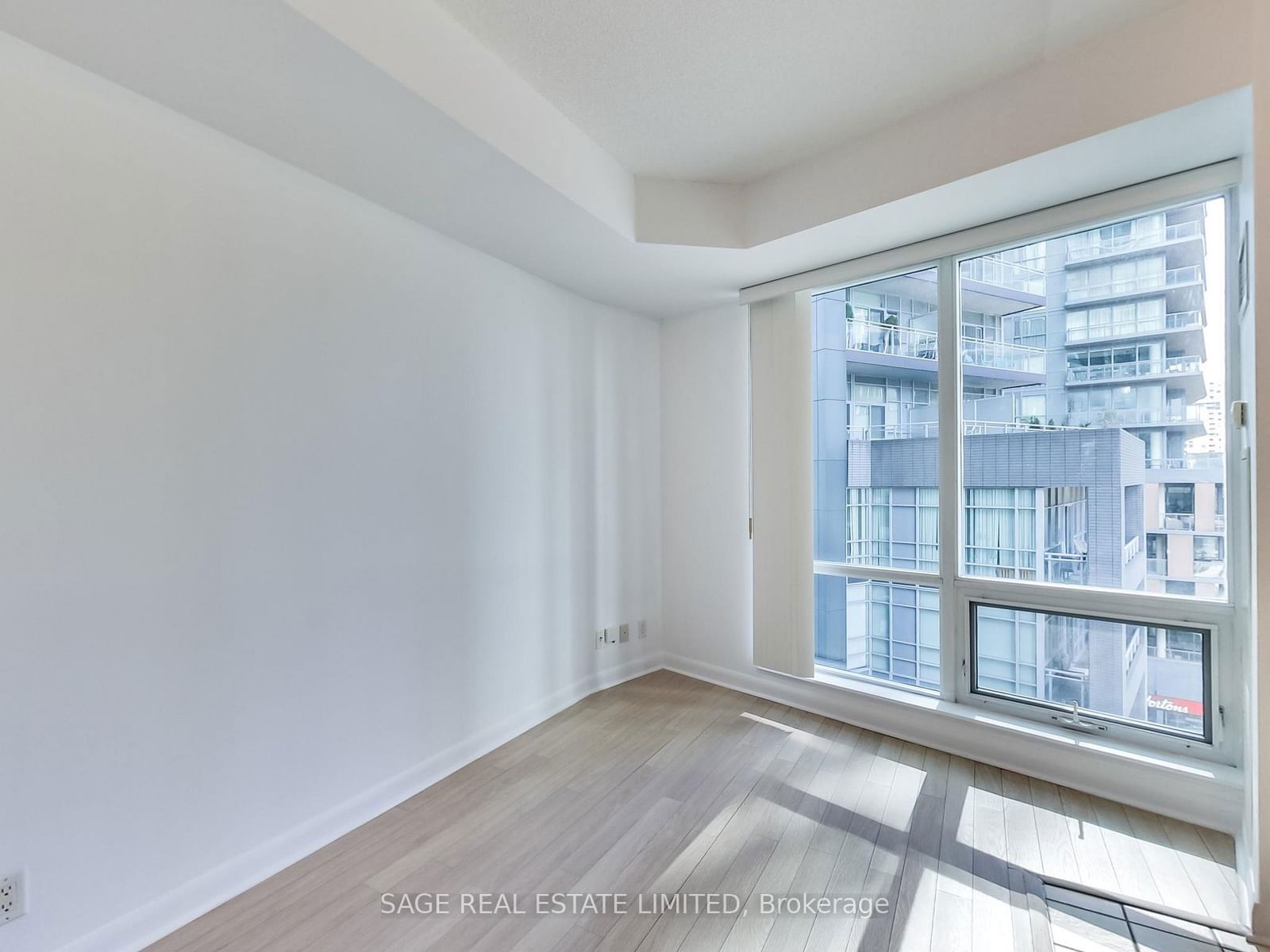 Condo for sale at 702-600 Fleet Street, Toronto, Waterfront Communities C1, M6K 3P5 - MLS: C11962461